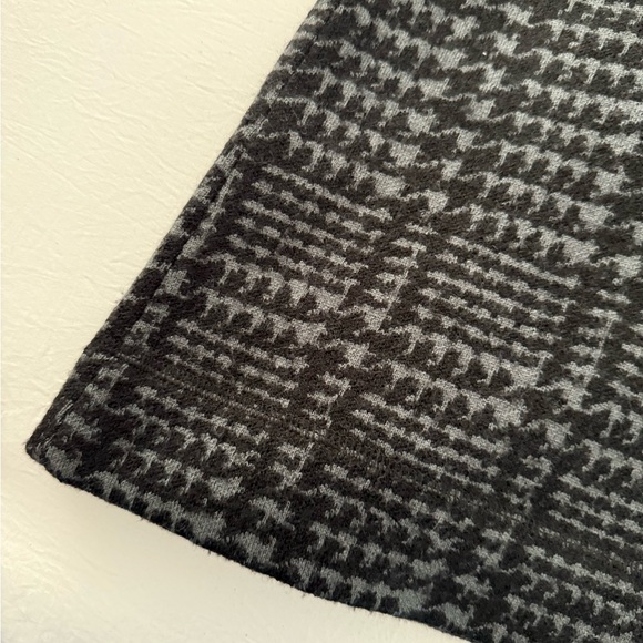 Karl Lagerfeld Women's Houndstooth Blazer - Black and Gray - Picture 15 of 15